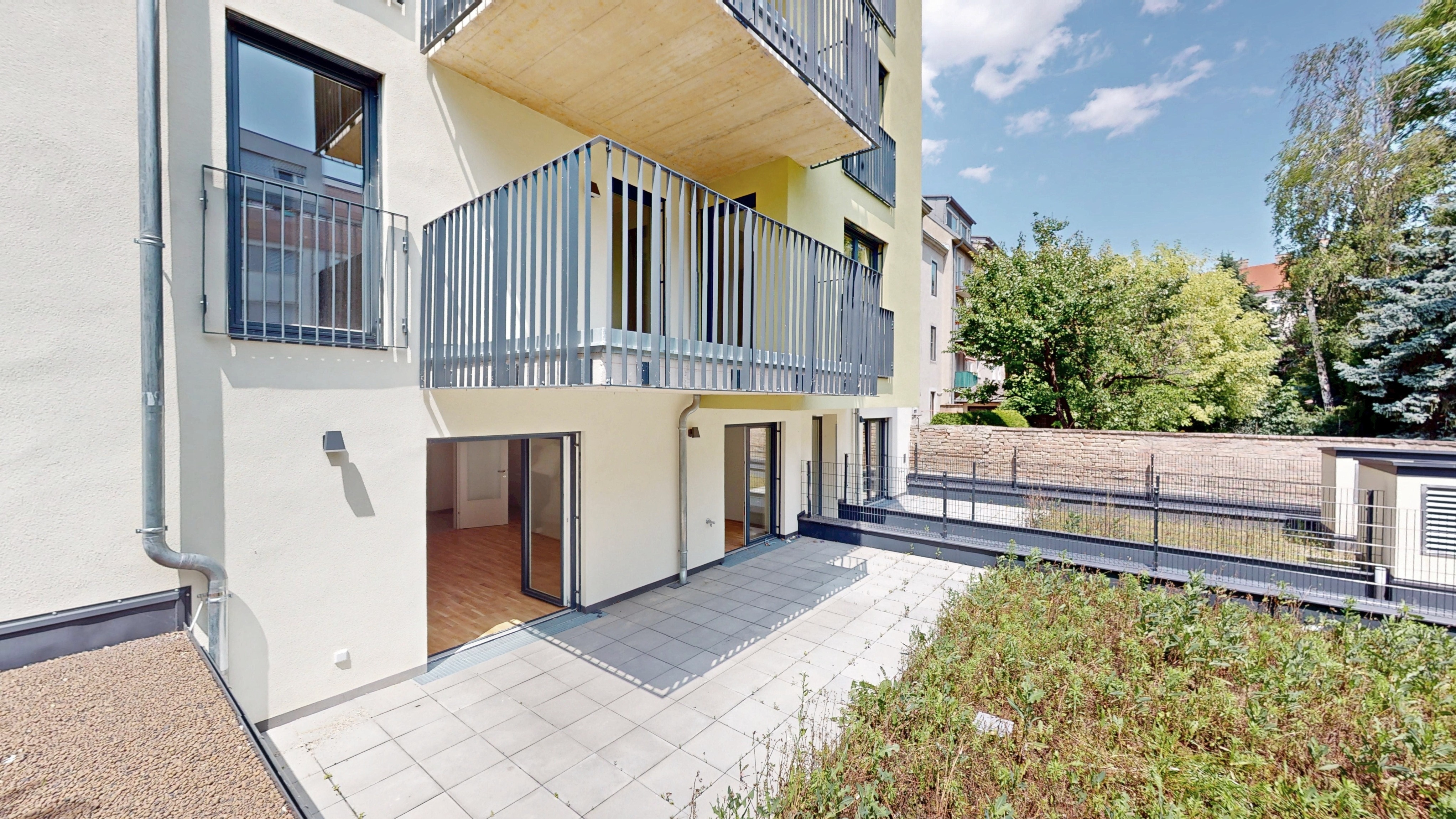 2-Zimmer Wohnung mit Terrasse und Garten